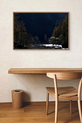 Vallée profonde. Printemps.